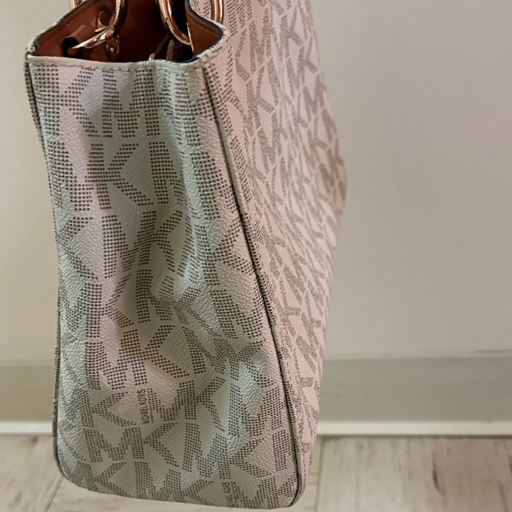 Michael Kors Cream and Brown MK Shoulder Bag - Picture 11 of 15